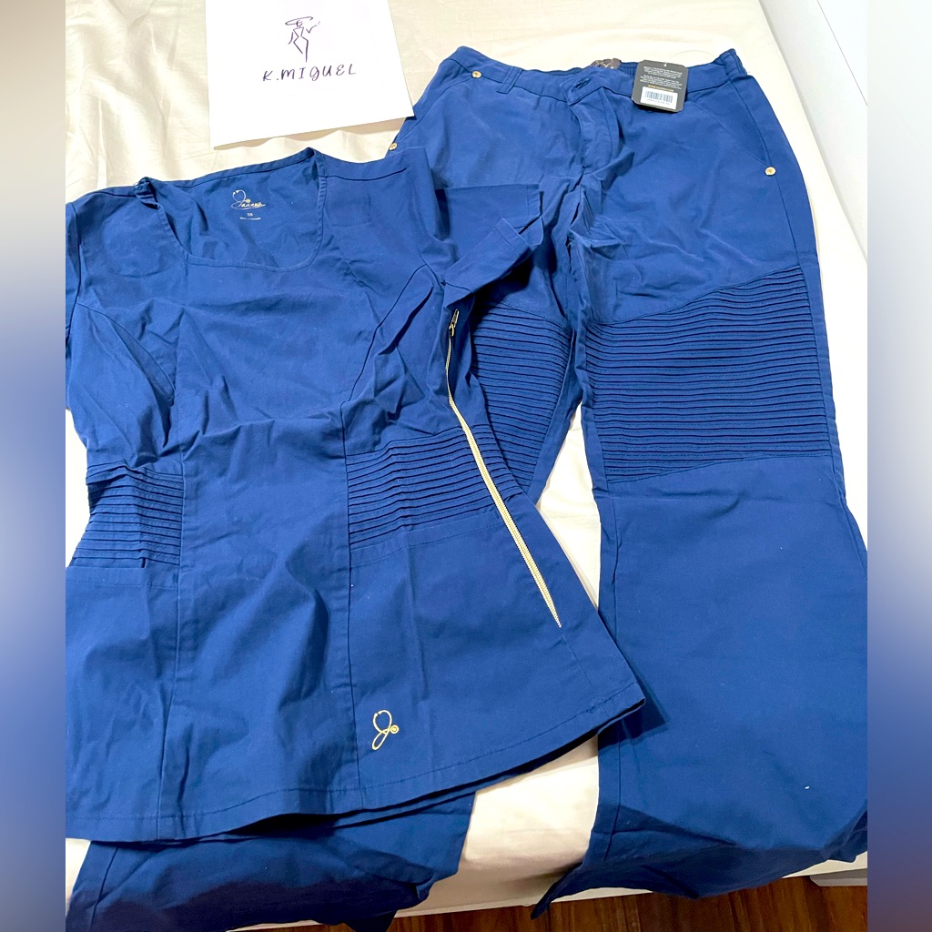 Jaanuu Navy Scrubs